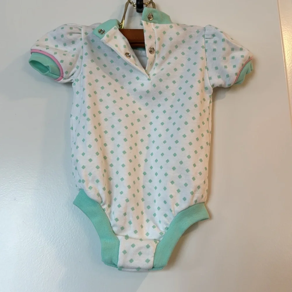baby onesie w/ word BABY on front w/ pastel colors teal polka dot 6/9 months